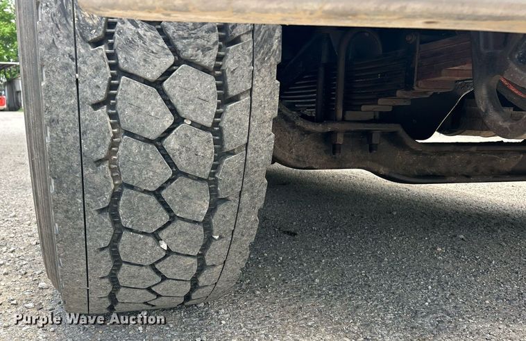 image for item EK8090 2006 Mack CV Granite dump truck