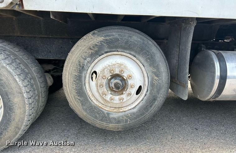 image for item EK8090 2006 Mack CV Granite dump truck