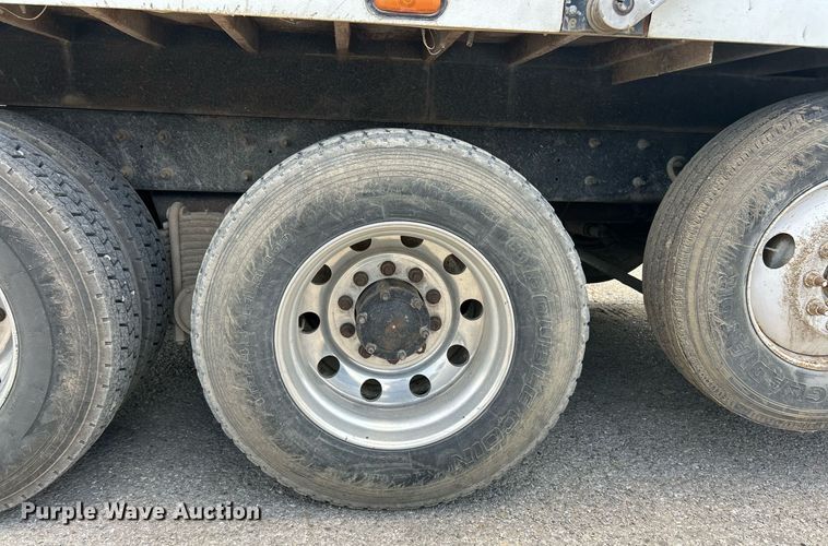 image for item EK8090 2006 Mack CV Granite dump truck