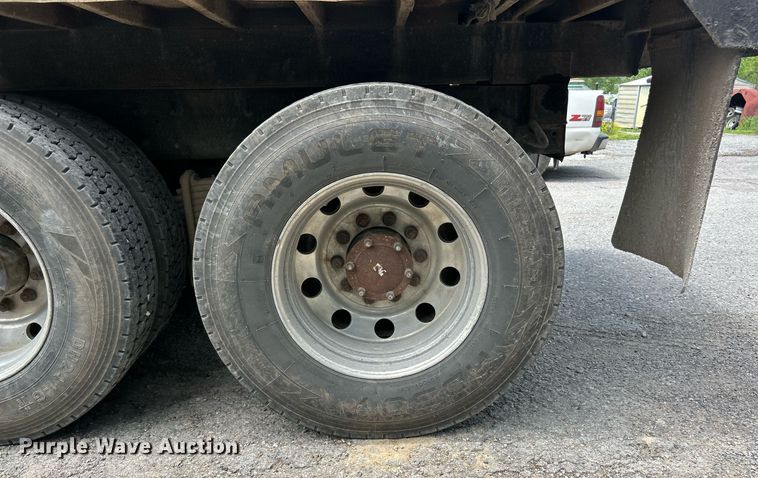 image for item EK8090 2006 Mack CV Granite dump truck