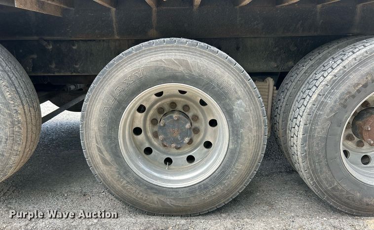 image for item EK8090 2006 Mack CV Granite dump truck