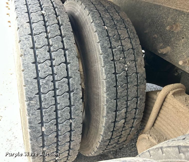 image for item EK8090 2006 Mack CV Granite dump truck