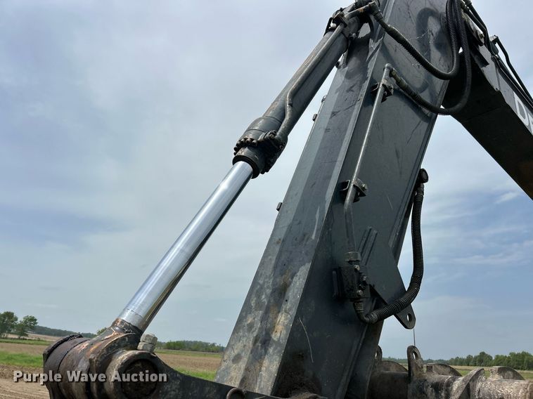 image for item EK8091 2013 John Deere 160G LC excavator