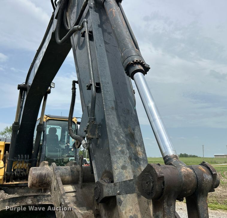 image for item EK8091 2013 John Deere 160G LC excavator