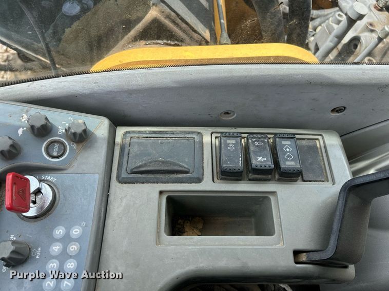 image for item EK8091 2013 John Deere 160G LC excavator