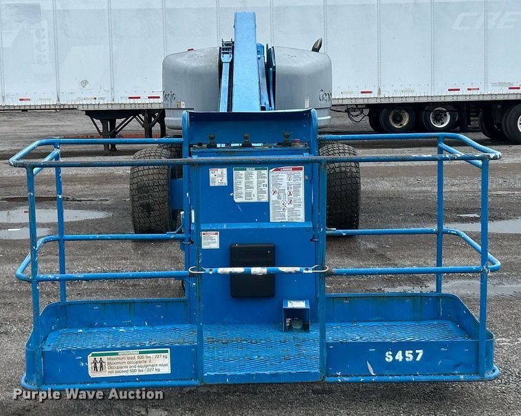 image for item EK8124 2005 Genie S-60 boom lift