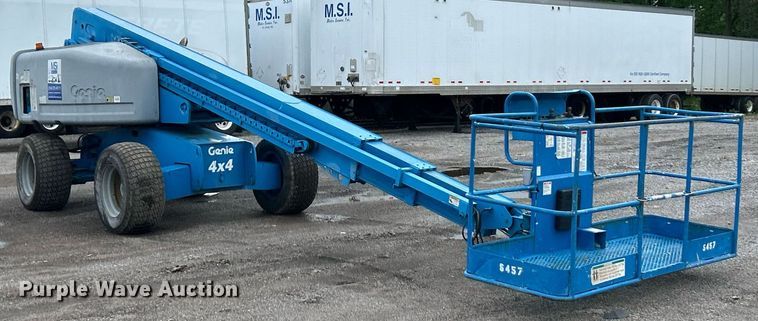 image for item EK8124 2005 Genie S-60 boom lift