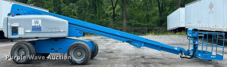 image for item EK8124 2005 Genie S-60 boom lift
