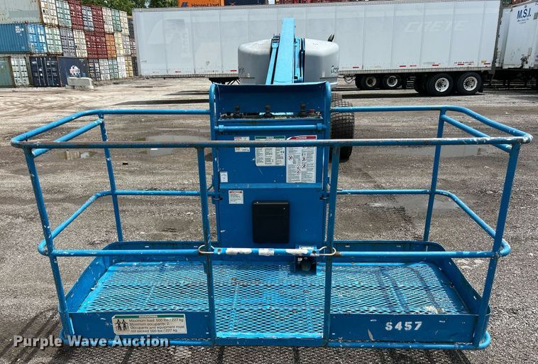 image for item EK8124 2005 Genie S-60 boom lift