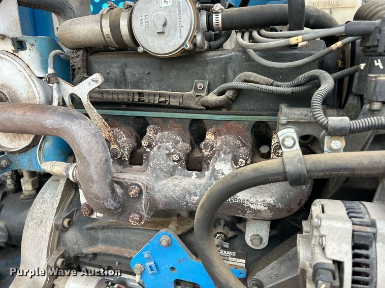 image for item EK8124 2005 Genie S-60 boom lift