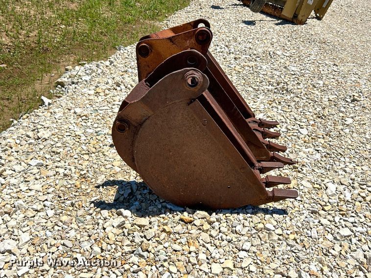image for item EK8135 (2) backhoe buckets