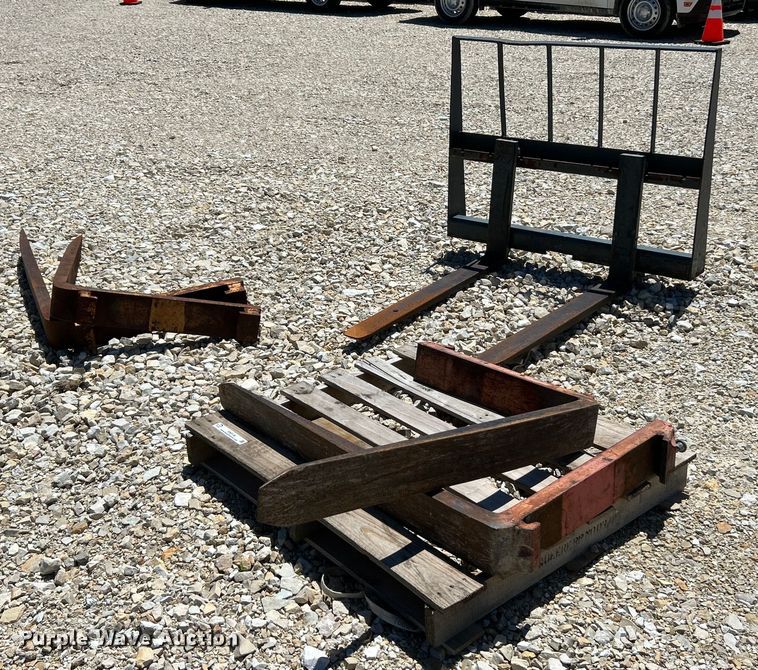 image for item EK8136 Skid steer forks