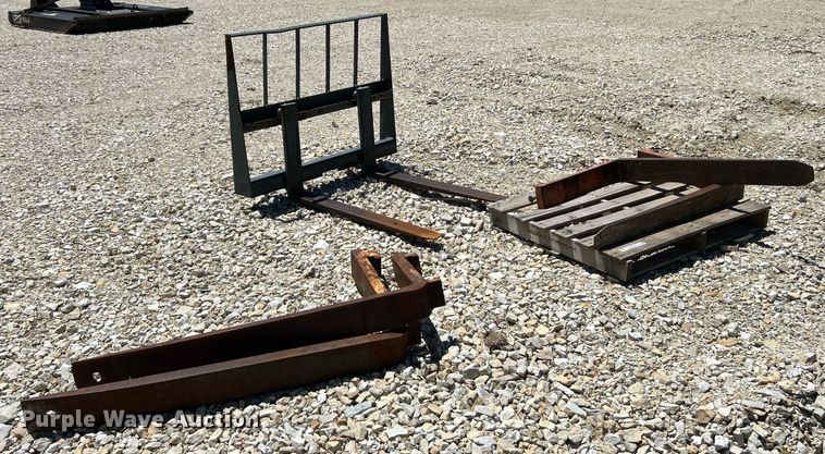 image for item EK8136 Skid steer forks