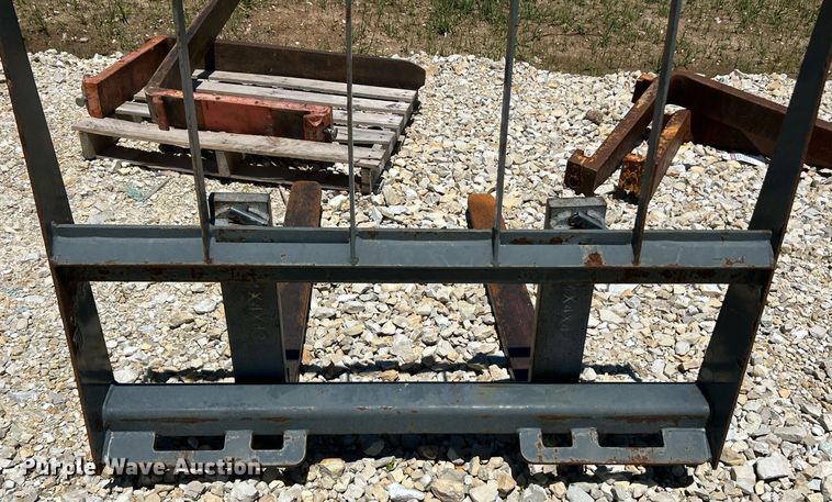 image for item EK8136 Skid steer forks