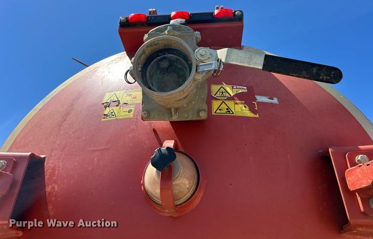 image for item EK8145 2000 Sterling L7501 flatbed truck