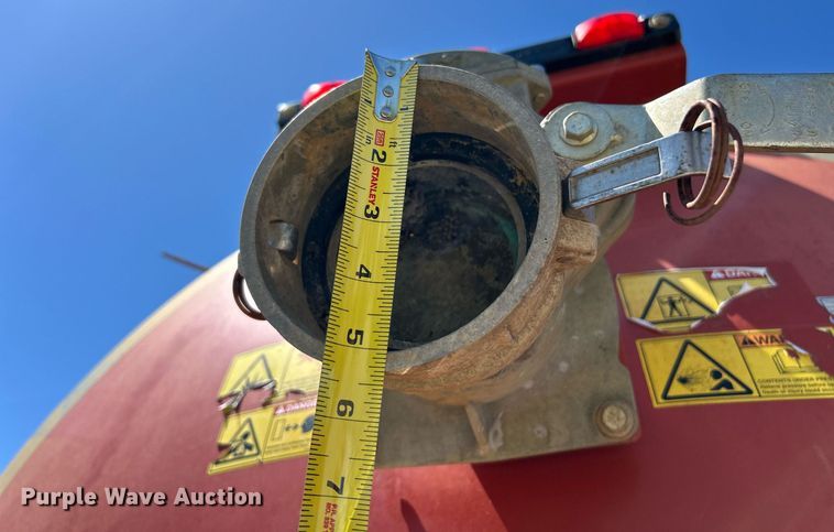 image for item EK8145 2000 Sterling L7501 flatbed truck