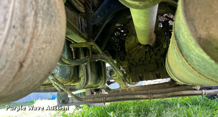 image for item EK8145 2000 Sterling L7501 flatbed truck