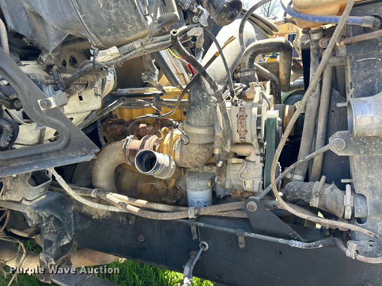 image for item EK8145 2000 Sterling L7501 flatbed truck