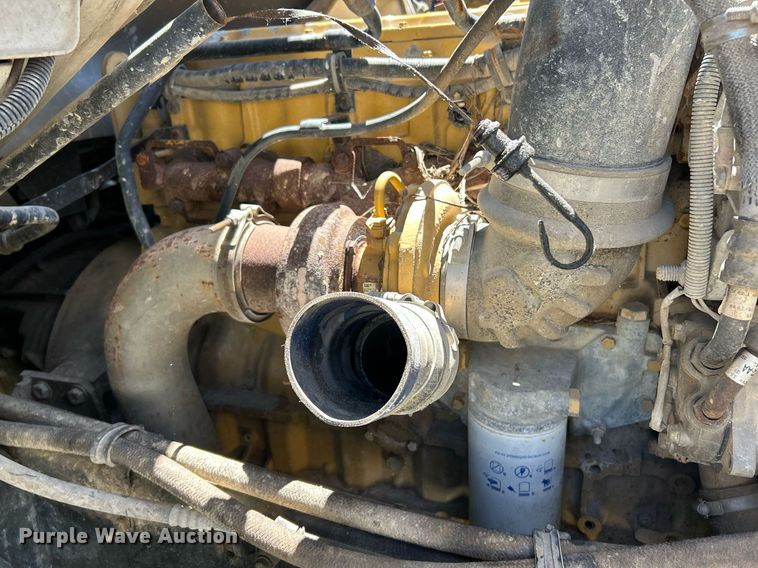 image for item EK8145 2000 Sterling L7501 flatbed truck