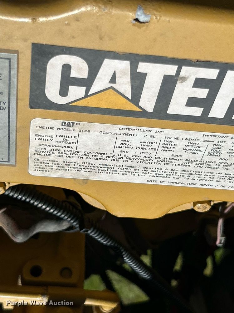 image for item EK8145 2000 Sterling L7501 flatbed truck