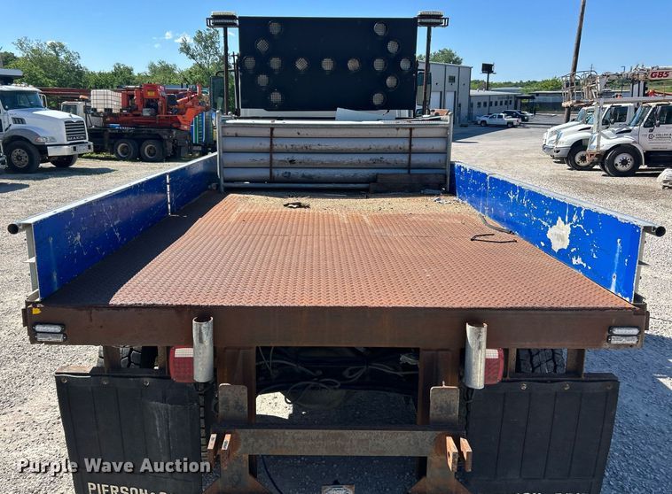 image for item EK8149 2014 International MA025 flatbed truck