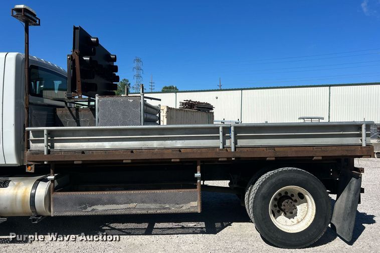 image for item EK8149 2014 International MA025 flatbed truck