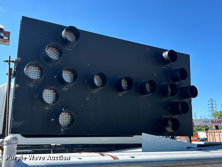 image for item EK8149 2014 International MA025 flatbed truck