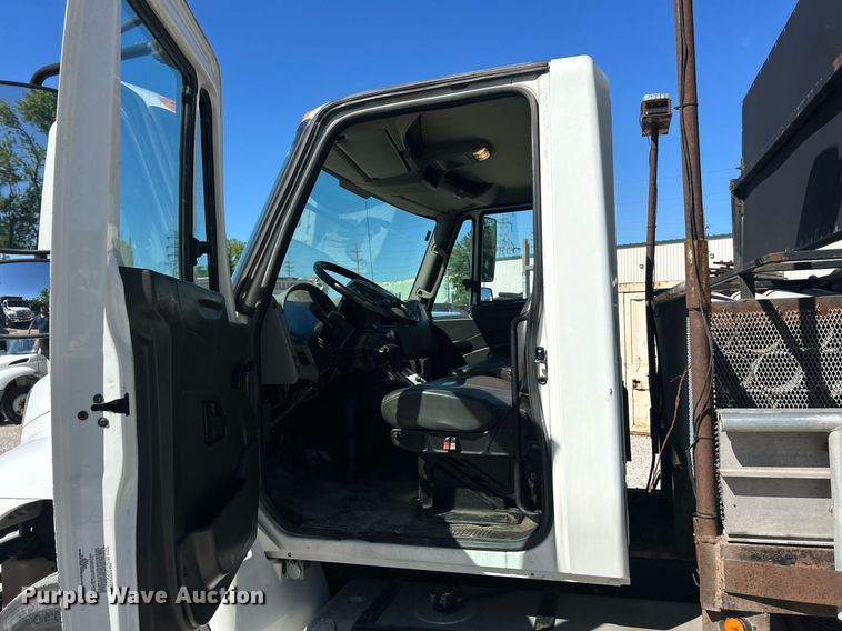 image for item EK8149 2014 International MA025 flatbed truck