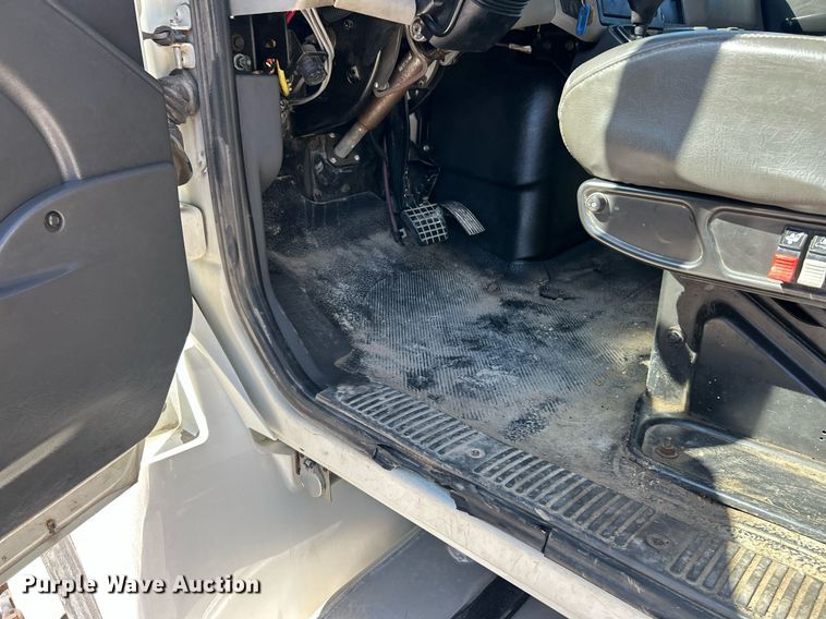 image for item EK8149 2014 International MA025 flatbed truck