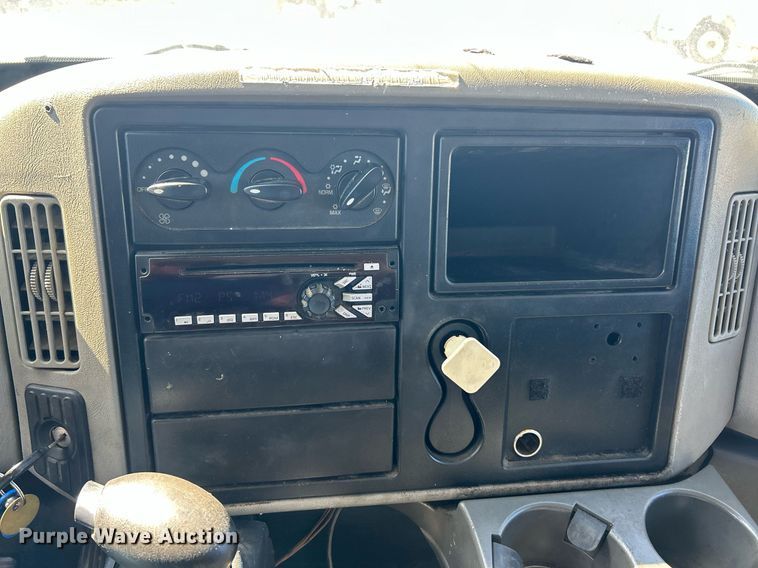 image for item EK8149 2014 International MA025 flatbed truck