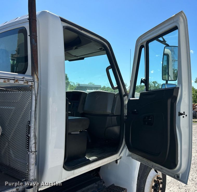 image for item EK8149 2014 International MA025 flatbed truck