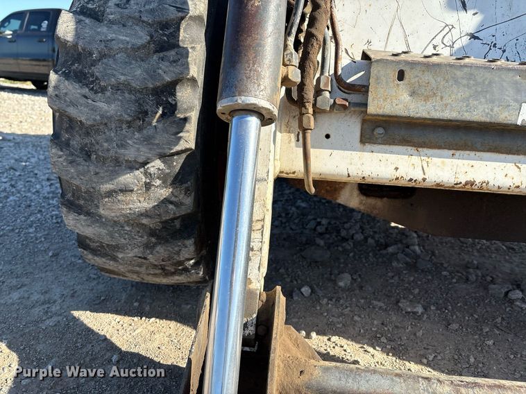 image for item EL2090 2001 Bobcat 873 skid steer loader