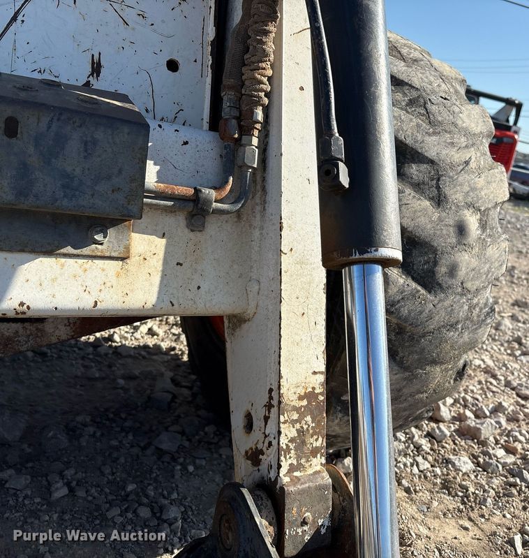 image for item EL2090 2001 Bobcat 873 skid steer loader