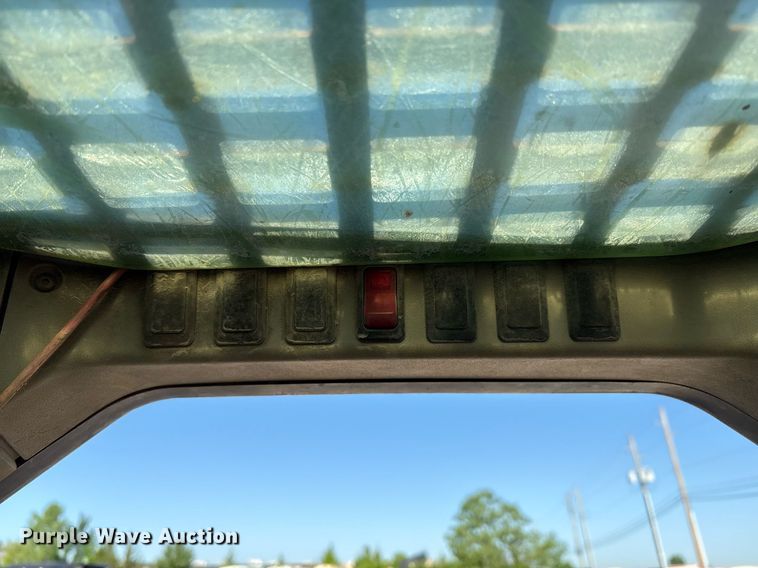 image for item EL2090 2001 Bobcat 873 skid steer loader