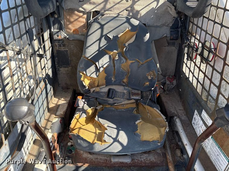 image for item EL2090 2001 Bobcat 873 skid steer loader