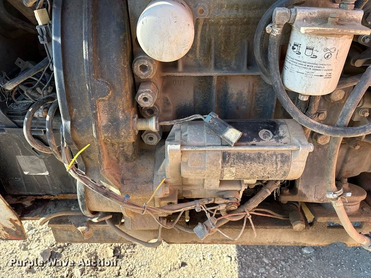 image for item EL2090 2001 Bobcat 873 skid steer loader