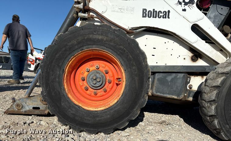 image for item EL2090 2001 Bobcat 873 skid steer loader