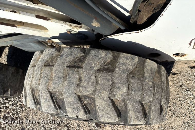 image for item EL2090 2001 Bobcat 873 skid steer loader
