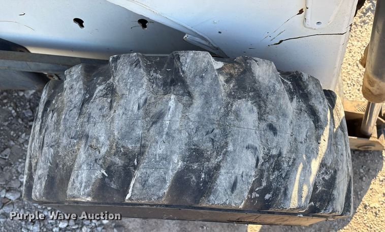 image for item EL2090 2001 Bobcat 873 skid steer loader