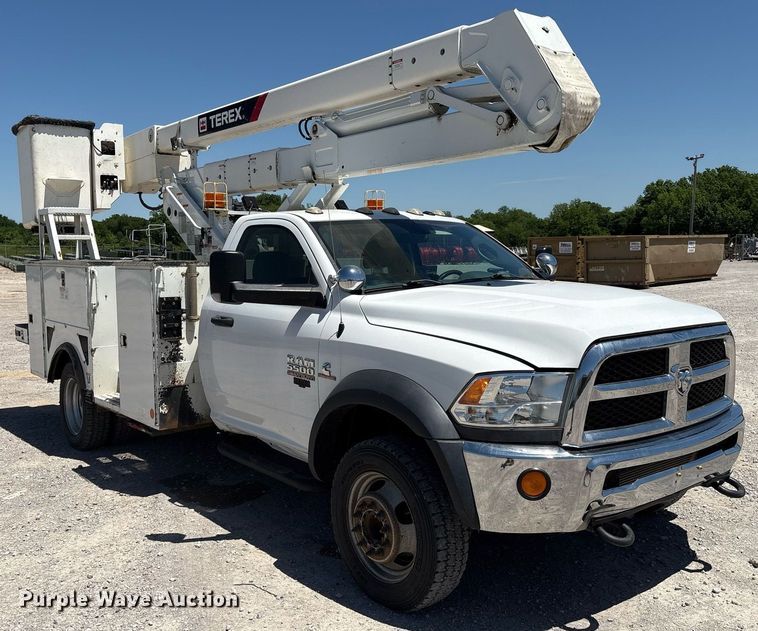 image for item EL2106 2017 Dodge Ram 5500 bucket truck