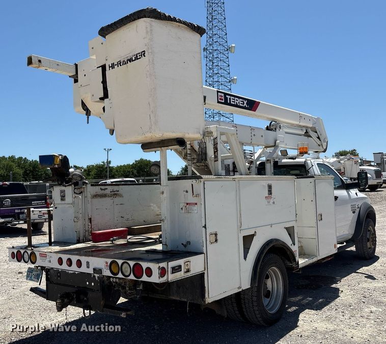 image for item EL2106 2017 Dodge Ram 5500 bucket truck