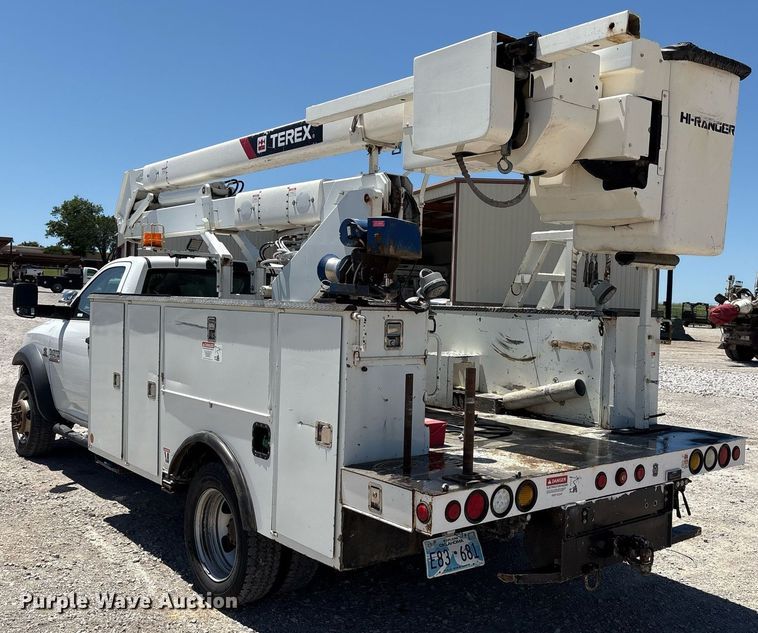image for item EL2106 2017 Dodge Ram 5500 bucket truck