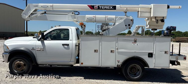 image for item EL2106 2017 Dodge Ram 5500 bucket truck