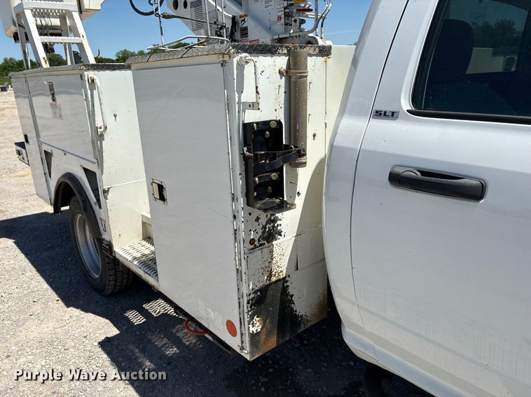 image for item EL2106 2017 Dodge Ram 5500 bucket truck