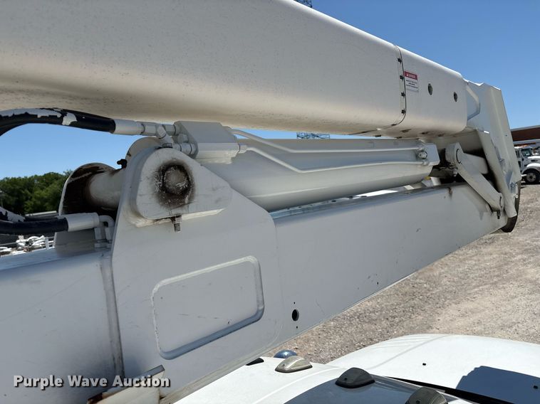 image for item EL2106 2017 Dodge Ram 5500 bucket truck