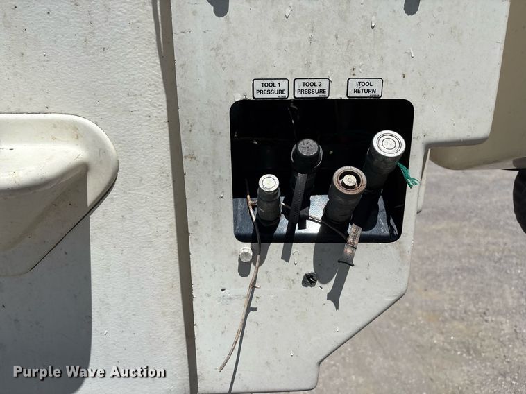 image for item EL2106 2017 Dodge Ram 5500 bucket truck