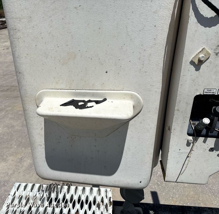 image for item EL2106 2017 Dodge Ram 5500 bucket truck