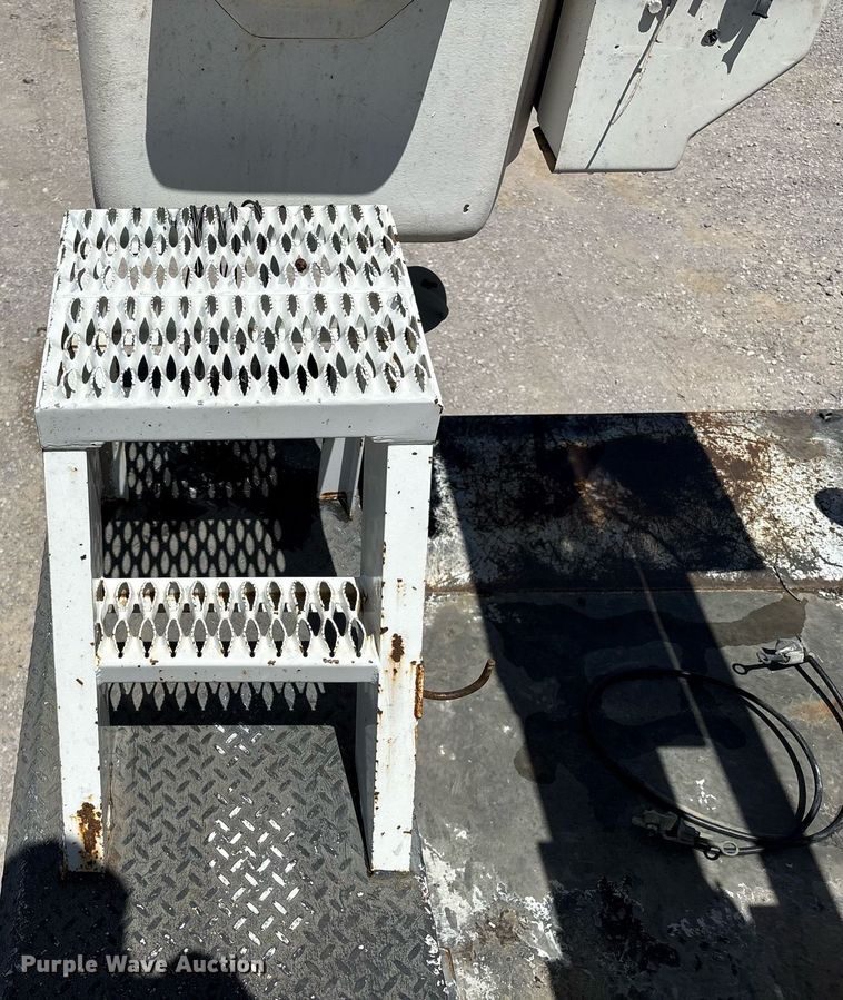 image for item EL2106 2017 Dodge Ram 5500 bucket truck