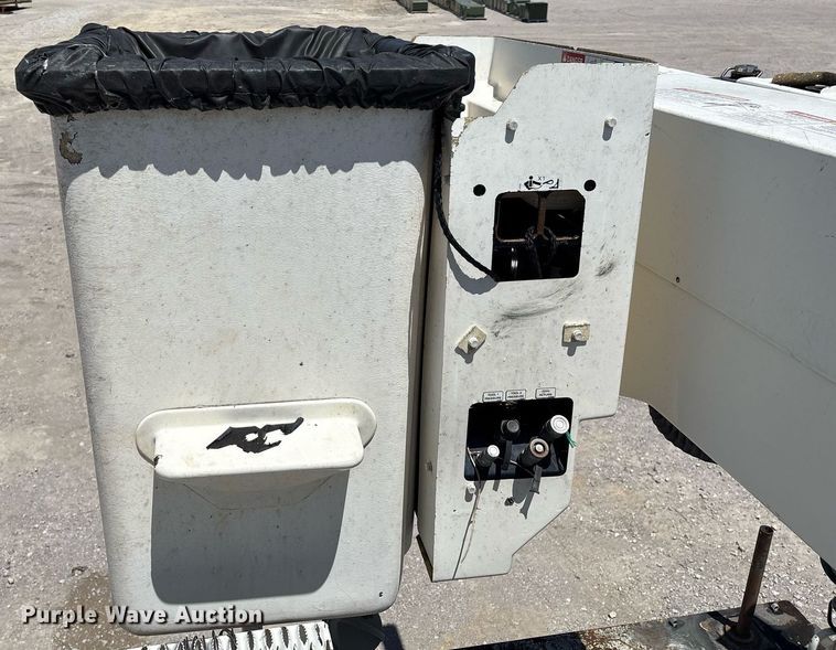 image for item EL2106 2017 Dodge Ram 5500 bucket truck