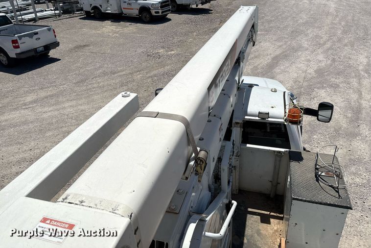 image for item EL2106 2017 Dodge Ram 5500 bucket truck